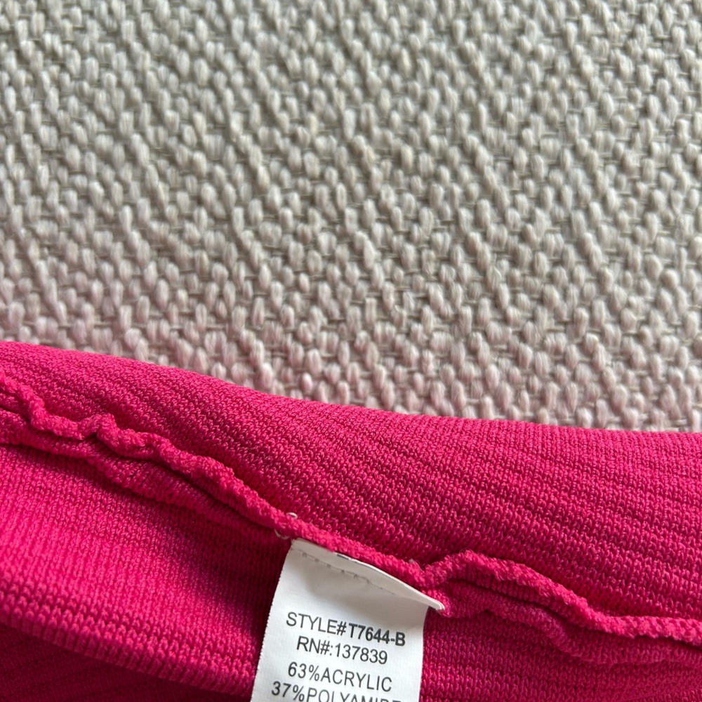 Debut Hot Pink Ribbed Knit Top - Picture 4 of 4